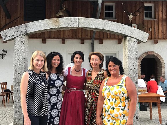 Sommercocktail_OÖVP_Frauen.JPG  