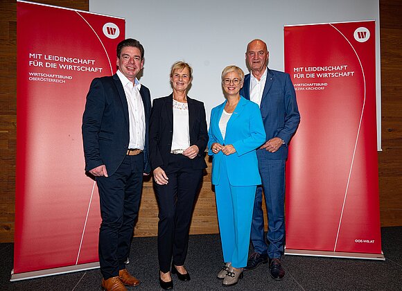 Foto (Christian Kolm) v.l.: Klaus Aitzetmüller, Doris Staudinger, Doris Hummer, Christian Dörfel