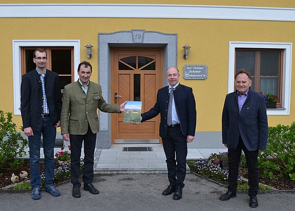 Ried_im_Traunkreis_hiegelsberger.jpg  